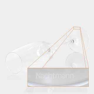 带有激光雕刻标志 "Nachtmann "的香槟杯